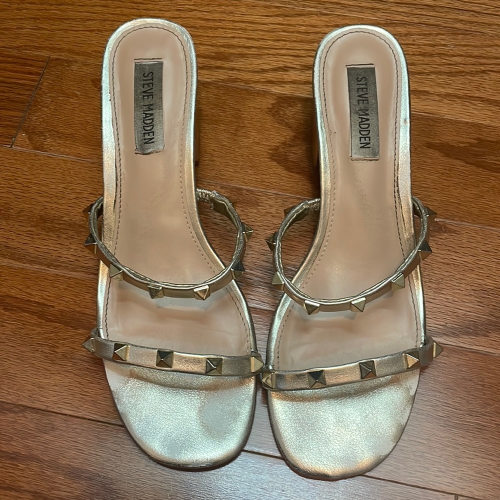 Gold Stud Steve Madden kitten heels